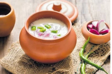 பழைய சோறு மற்றும் சின்ன வெங்காயம் சேர்த்து சாப்பிட்டு வந்தால் என்ன நடக்கும் தெரியுமா?