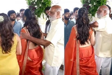 கீர்த்தி சுரேஷை ஓரங்கட்டி க்ரித்தி ஷெட்டியிடம் மூத்த இயக்குநர் செய்த செயல்!!