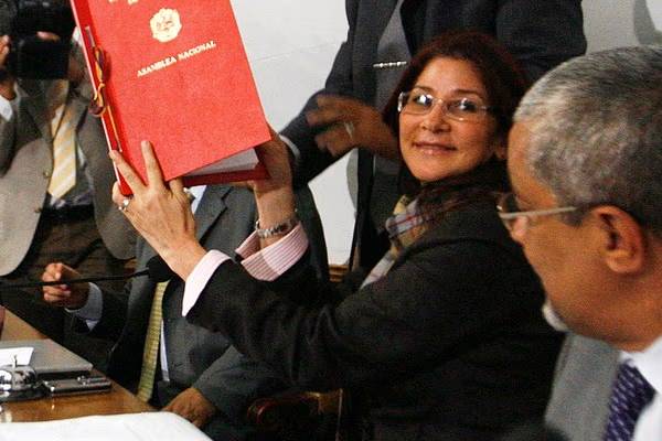 20 வருடங்கள் நீடித்த காதல்... பின்னர் ரகசிய திருமணம்: மதுரோ - சிலியா அரசியல் கதை | Maduro Dated 20 Years Marrying Secret