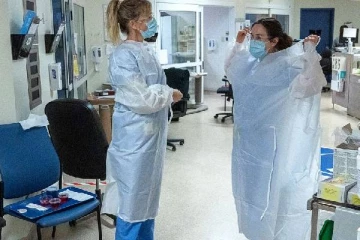 செவிலியர்கள் பற்றாக்குறையால் தத்தளிக்கும் கனடாவில் பேரிடியாக வெளியான அறிக்கை