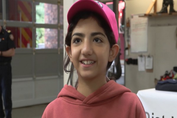 கனடாவில் 12 வயது சிறுமியின் துணிச்சல் செயல்;குவியும் பாராட்டு | Girl Who Woke Neighbours During Apartment Fire