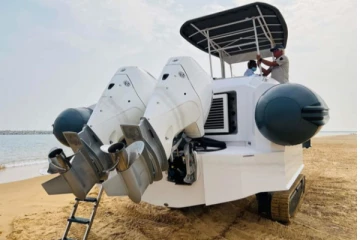ගොඩබිම සහ ජලයේ ධාවනය කළ හැකි යාත්රාවක් ශ්රී ලංකාවෙන් මතු වෙයි..රටටම සුබ ආරංචියක්.(PHOTOS)