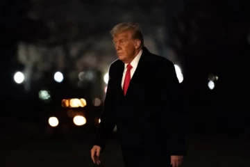 மூன்றாம் உலகப்போர் துவங்கும் நாள் வெகுதொலைவில் இல்லை: ட்ரம்ப்