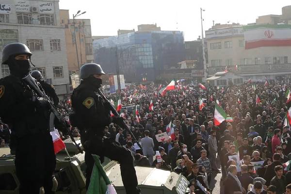 அலி காமெனி மீதான தாக்குதல் போர்ப் பிரகடனமாக கருதப்படும்: ஈரான் எச்சரிக்கை | Iran Warns Declaration Of War