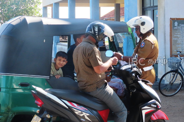 திடீர் சோதனை - நூற்றுக்கும் மேற்பட்டோர் மீது சட்ட நடவடிக்கை! | Traffic Police Amparai Drunk Dirve Court Kalmunai