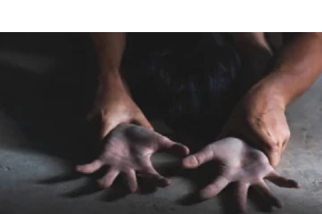 2 பேருடன் கள்ளகாதலில் இருந்த இளம்பெண்..வலுக் கட்டாயமாக பாலியல் உறவு - கடைசியில் நேர்ந்த கொடூரம்!