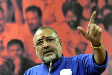 பிரதமர் மோடியின் தீவிர ஆதரவாளரான கிரிராஜ் சிங்கின் சர்ச்சைகளும், அரசியலும்!