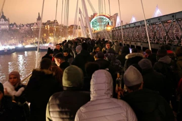 புத்தாண்டு கொண்டாட்டங்களில் கொரோனா பாதிக்காமல் இருக்க என்ன செய்ய வேண்டும்? நிபுணர்கள் வழங்கிய அறிவுரை