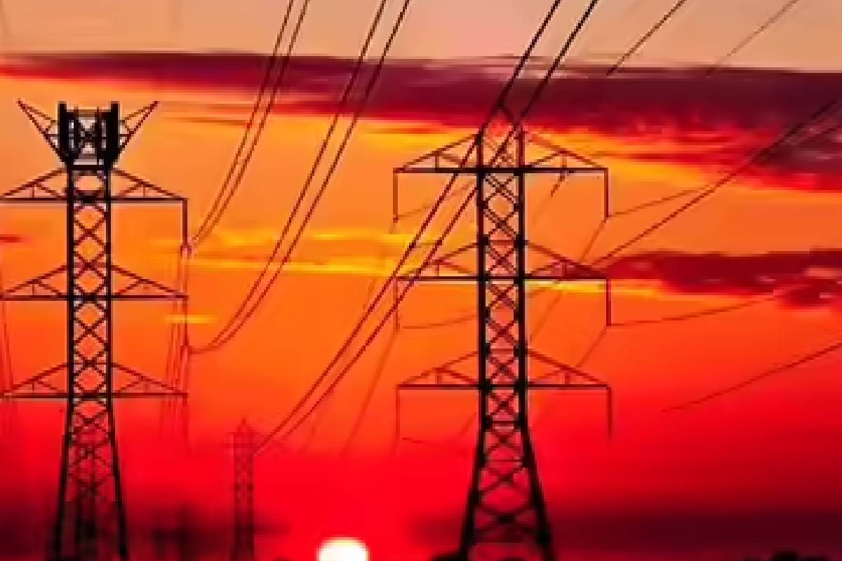 நாட்டின் பல பகுதிகளில் இரண்டு மணித்தியாலங்கள் திடீர் மின்வெட்டு! அமைச்சர் வெளியிட்ட காரணம் | Sudden Power Cut Srilanka Kumara Jayakodi