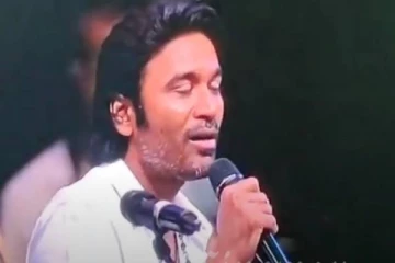 விவாகரத்துக்கு பின் மகன்களுக்காக எமோஷனலாக பாடிய தனுஷ்! வைரலாகும் வீடியோ...