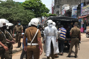 நீதிமன்றில் இருந்து தப்பி ஓடிய சந்தேக நபர்கள்..! மீள ஒருவர் கைது
