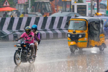 தமிழகத்திற்கு ஆரஞ்சு அலர்ட்.., எந்தெந்த மாவட்டங்களில் மிக கனமழை பெய்யும்?