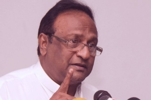 விடுதலைப் புலிகளின் தலைவர் ஆயுதத்தால் கேட்டதை பேனையால் வழங்க ரணில் முயற்சிக்கிறார்! | Ltte Leader Asked A Pen Cannot Deliver Veerasekara