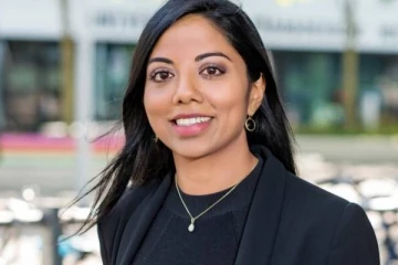 புலம்பெயர் நாட்டில் தமிழர்களை பெருமைப்படவைத்த மற்றுமொரு யுவதி! (Photo)