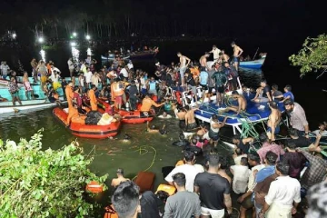 ஒரே குடும்பத்தை சேர்ந்த 11 பேர் மரணம்! நடுநடுங்க வைக்கும் படகு விபத்து