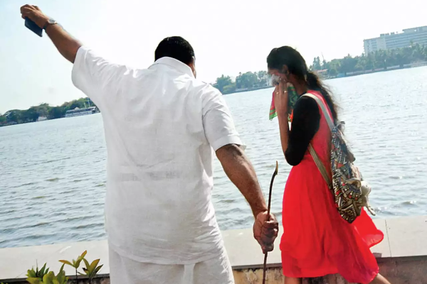 மகளின் காதலால் பறிபோன தந்தையின் உயிர்; திருமண நாளில் முன்னாள் காதலனால் அரங்கேறிய கொடூரம்! | On The Wedding Day The Lover Staged Brutality