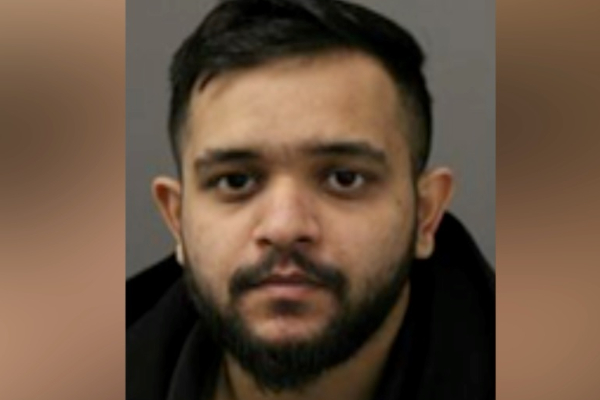 கனடாவில் பரபரப்பை ஏற்படுத்திய வழக்கில் இந்திய இளைஞர் கைது | Ontario Woman Violent Assault Police Arrest