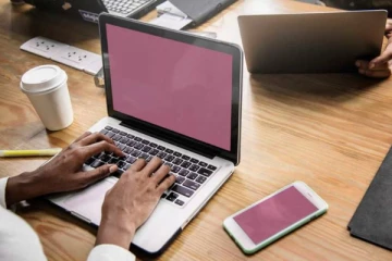 உங்கள் லேப்டாப்பை சேதமாக்கும் 4 விடயங்கள்! இப்படி பண்ணாதீங்க