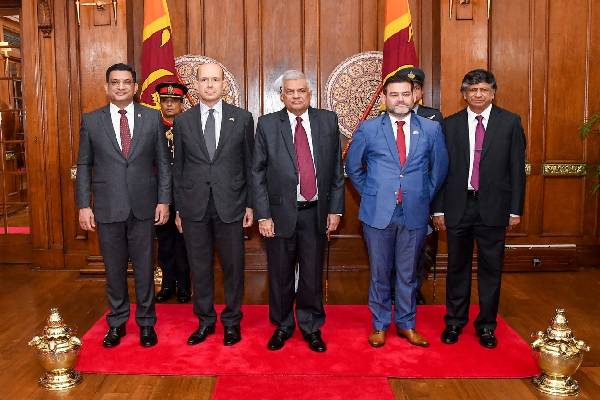 இலங்கைக்கான புதிய தூதுவர்கள் ஜனாதிபதியிடம் தமது நற்சான்றிதழ்களை கையளித்தனர்(Photos) | Ambassadors Presented Credentials To The President