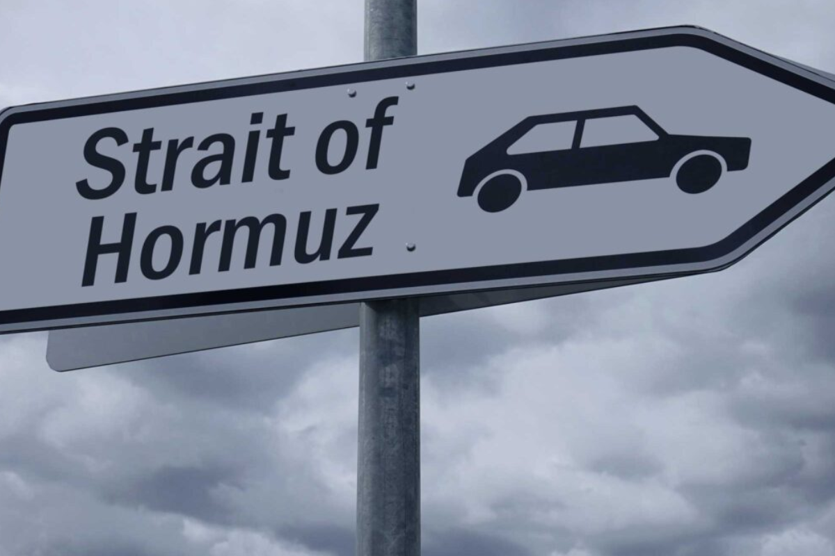 ஹோர்முஸ் நீரிணையால் கதிகலங்கி நிற்கும் சர்வதேசம்.. பாரிய யுக்தியை கையாளும் சீனா! | China Killing Oil Chokepoints Clash Over Hormuz
