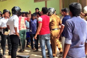 கஞ்சா கடத்தலை மடக்கி பிடித்த யாழ்ப்பாண இளைஞர்கள்!