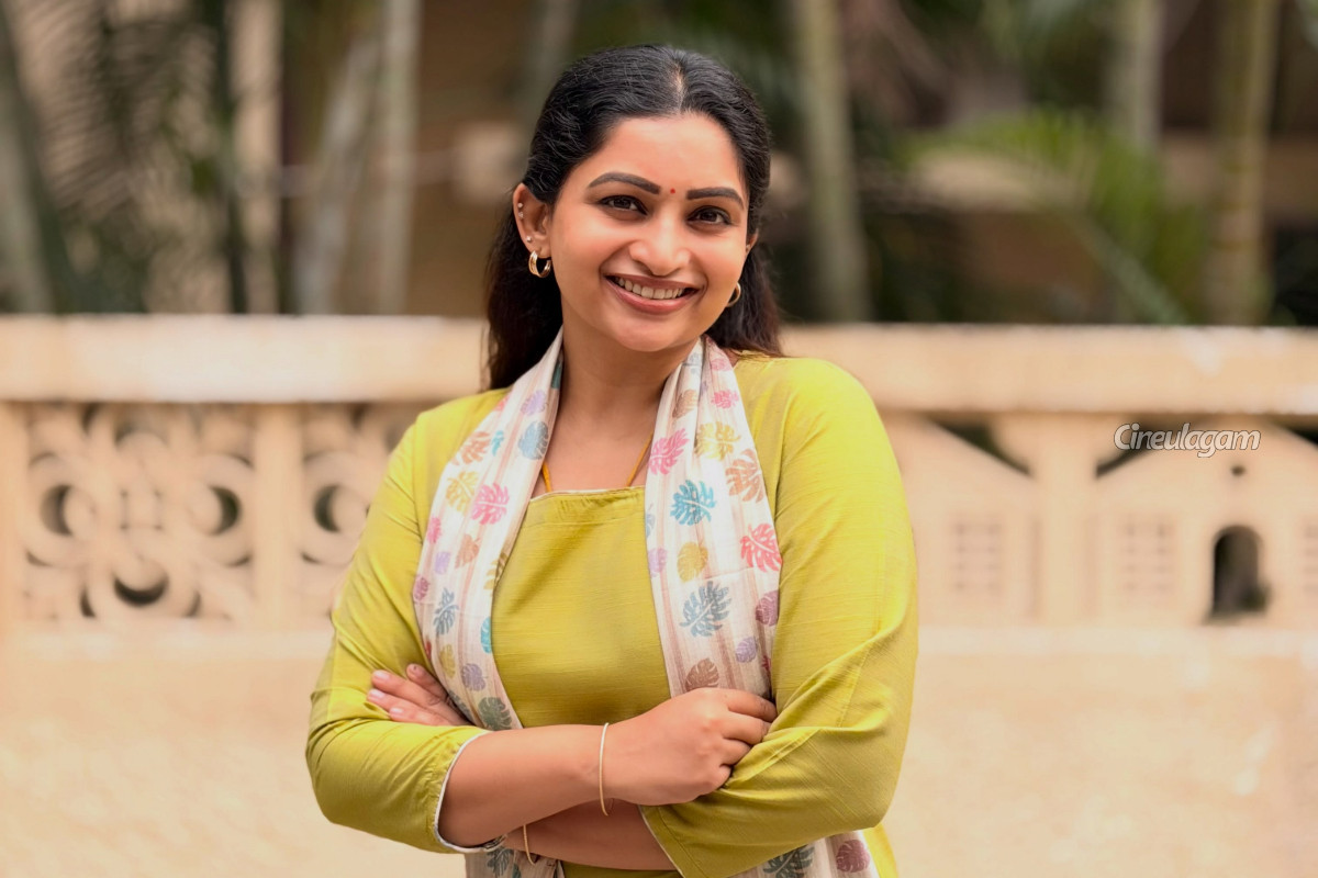 சீரியல் நடிகை நக்ஷத்திரா மாலத்தீவில் நீச்சல் உடையில் கவர்ச்சி போட்டோ | Nakshathra Nagesh Swimsuit Photos From Maldives சீரியல் நடிகை நக்ஷத்திரா மாலத்தீவில் நீச்சல் உடையில் கவர்ச்சி போட்டோ | Nakshathra Nagesh Swimsuit Photos From Maldives
