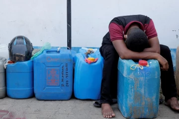 இலங்கையில் எரிபொருள் நெருக்கடியால் பரிதாபமாக உயிரிழந்த சிறுவன்!