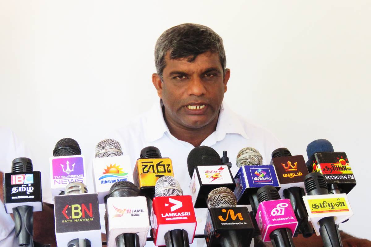 அரச திணைக்கள வாகனங்களுக்கு எரிபொருள் நிரப்புவதில் பாரிய மோசடி | Fraud In Fueling Government Department Vehicles அரச திணைக்கள வாகனங்களுக்கு எரிபொருள் நிரப்புவதில் பாரிய மோசடி | Fraud In Fueling Government Department Vehicles