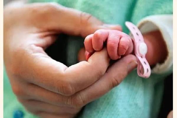 சருமத்தை வெண்மையாக்கும் கிரீம்களால் பலியாக வேண்டாம்: பிறக்காத குழந்தைக்கும் ஆபத்து | Skin Whitening Cream Warrning