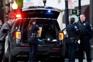 அமெரிக்காவில் இளைஞன் ஒருவனின் மோசமான செயல் ; மூவர் பலி