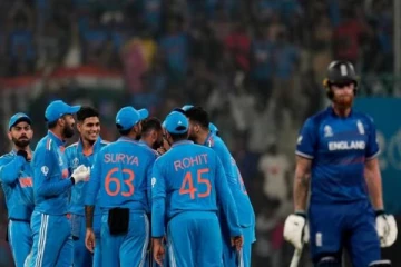 இங்கிலாந்து அணியை வீழ்த்தி மீண்டும் முதலிடத்தில் இந்திய அணி!