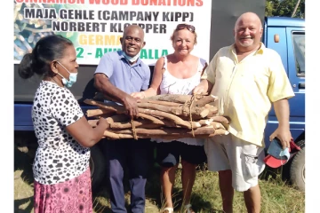 இலங்கை மக்களை நெகிழ வைத்த ஜேர்மனிய தம்பதி