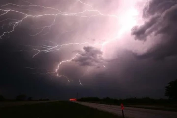 கடும் இடிமின்னல் தொடர்பான எச்சரிக்கை