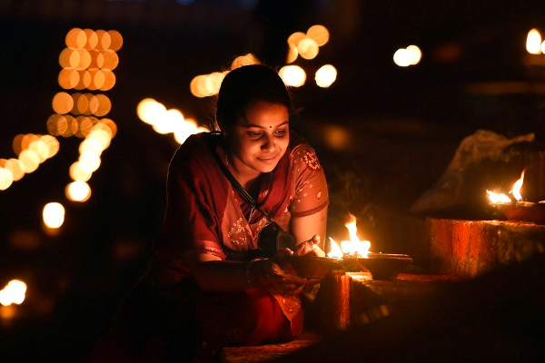 2023 புத்தாண்டு பிறக்கையில் துன்பங்கள் நீங்க.... இந்த தீபத்தை மட்டும் மறக்காமல் ஏற்றி விடுங்கள்! | Don T Forget To Light This Lamp On New Year 2023
