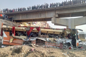 நேபாளத்தில் பேருந்து விபத்து., 2 இந்தியர்கள் உட்பட 12 பேர் பலி