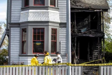 கனடாவில்  பிள்ளைகளுடன் தூங்கிக்கொண்டிருந்த உக்ரைன் பாதிரியார் வீட்டுக்கு தீவைப்பு