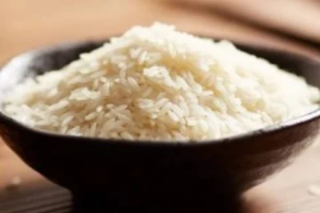 கெட்டுப்போன அரிசியை எவ்வாறு கண்டுபிடிப்பது? நீண்ட காலம் கெடாமல் இருக்க என்ன செய்ய வேண்டும் தெரியுமா?