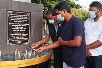மட்டக்களப்பில் படுகொலை செய்யப்பட்ட ஊடகவியலாளர்களுக்கு நீதி வேண்டி போராட்டம் (Photos)