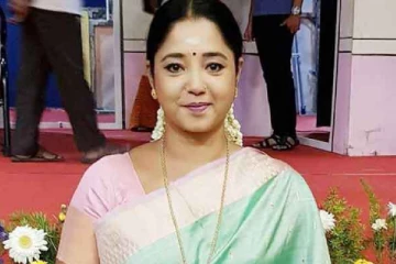 நடிகை ஐஸ்வர்யாவின் மகளா இவர்..! முதல் முறையாக தனது மகளை அறிமுகம் செய்த நடிகை