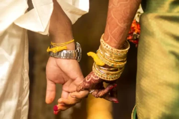 புதுமண தம்பதிகளே கவனீங்க..இந்த மாதம் 2 கருட சேவை - என்ன பலன்கள்!