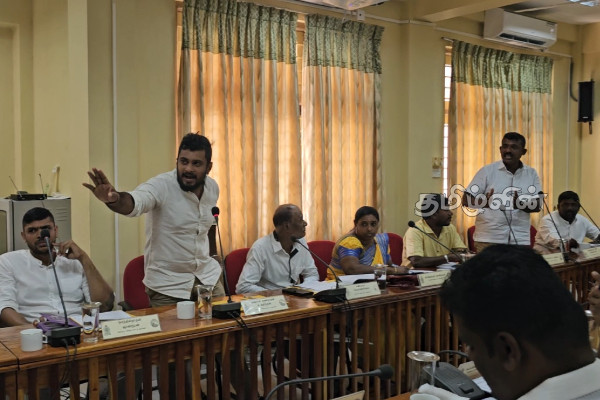 மானிப்பாய் பாதீடு அமர்வு சபையில் அமளி துமளி | Npp Members Gave The List Gs Created Problem மானிப்பாய் பாதீடு அமர்வு சபையில் அமளி துமளி | Npp Members Gave The List Gs Created Problem