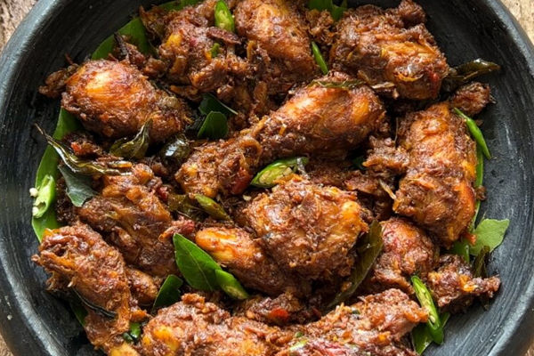 Chicken Roast: சிக்கன் ரோஸ்ட் கேரளா ஸ்டைலில் இப்படி செய்து பாருங்க! அட்டகாசமாக இருக்கும் | How To Make Kerala Style Chicken Roast