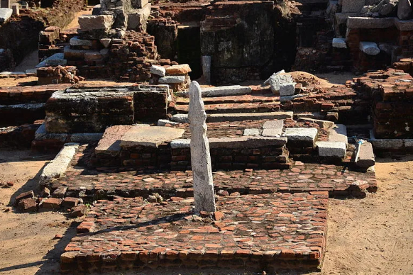 சாளுவன்குப்பம் முருகன் கோயில்: 2200 ஆண்டுகள் பழமையான சங்க காலக் கோயில் | Saluvankuppam Murugan Temple சாளுவன்குப்பம் முருகன் கோயில்: 2200 ஆண்டுகள் பழமையான சங்க காலக் கோயில் | Saluvankuppam Murugan Temple