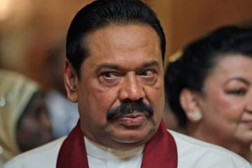 மக்கள் பட்டினியால் தவித்தபோது ஐந்து கோடியில் வீடு திருத்திய மஹிந்த!