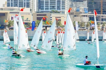 “போட் சிட்டி”யில் நடைப்பாதையை அமைத்த சீனா!