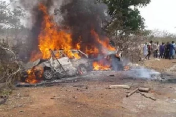 சாலை விபத்தில் 20 பேர் எரிந்து சாம்பலான பயங்கரம்! ஓட்டுநர்களுக்கு எச்சரிக்கை