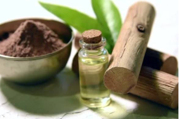 சந்தன எண்ணெயின் மகத்துவங்கள்: அடடா இதுல இவ்வளவு விஷயம் இருக்கா! | The Magnificence Of Sandalwood Oil