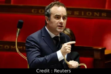 இரண்டு நம்பிக்கையில்லாத் தீர்மானங்கள்: தப்பிய பிரான்ஸ் அரசு