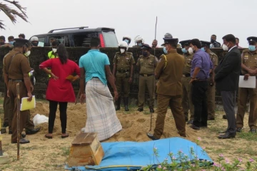 காத்தான்குடியில் பிரசவித்த சிசுவை மையவாடியில் புதைத்த சம்பவம்! சடலம் பிரேத பரிசோதனைக்காக தோண்டி எடுப்பு