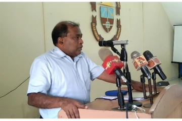 வடக்கு கல்விப்பணிப்பாளர் ஒரு பகுதியினரை காப்பாற்றவே வெளிமாவட்ட ஆசிரிய இடமாற்றத்தை இழுத்தடிக்கிறார்: ஜோசப் ஸ்டாலின்